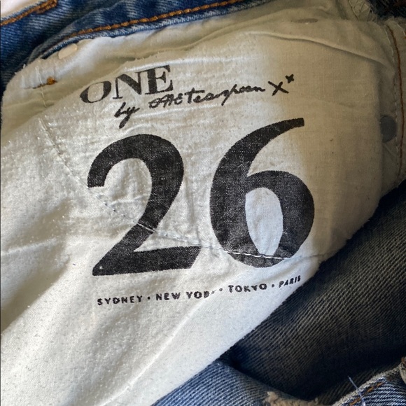 One Teaspoon Blue Distressed Jean Shorts - Picture 4 of 5